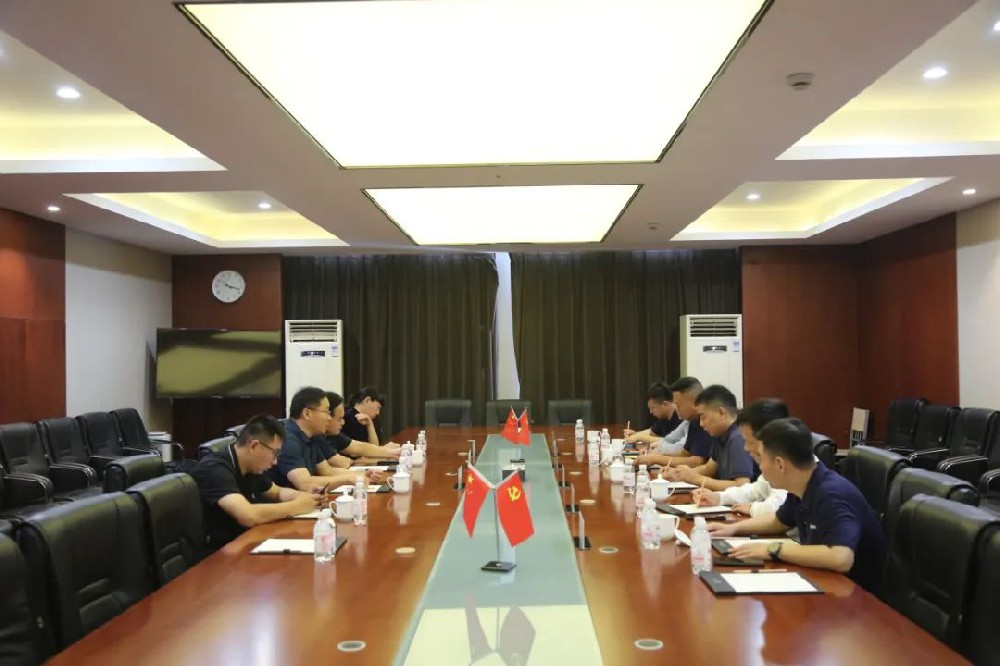 濟寧市金鄉(xiāng)縣教育和體育局局長劉宗占一行蒞臨海驪考察